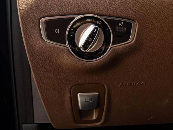 Mercedes-Benz E-Класс V (W213 S213 C238) Рестайлинг с пробегом 2020 года, цена 4 400 000 рублей, 81605 км, седан, Автокод Объявления