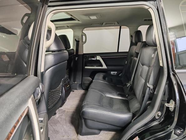 Toyota Land Cruiser 200 Series Рестайлинг 1 с пробегом 2015 года, цена 4 520 000 рублей, 185277 км, внедорожник, Автокод Объявления