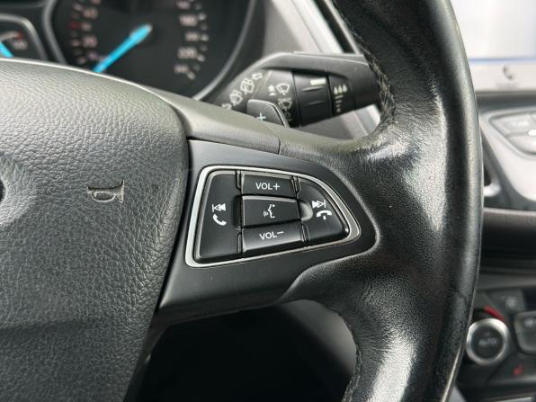 Ford Kuga II Рестайлинг с пробегом 2017 года, цена 1 599 000 рублей, 116271 км, внедорожник, Автокод Объявления