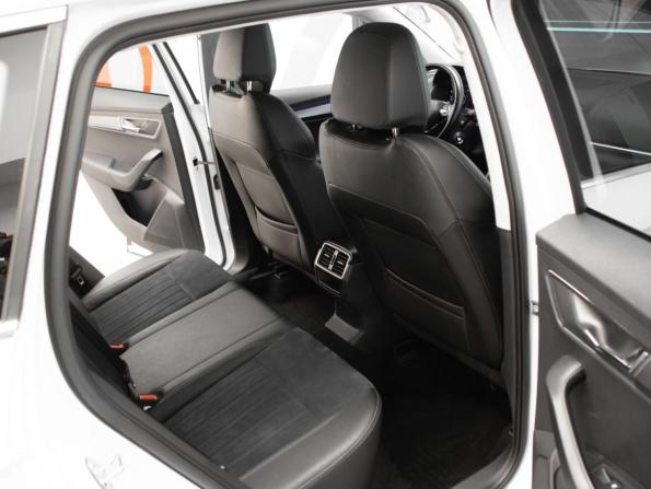 Skoda Karoq I Рестайлинг с пробегом 2021 года, цена 2 475 000 рублей, 44000 км, внедорожник, Автокод Объявления