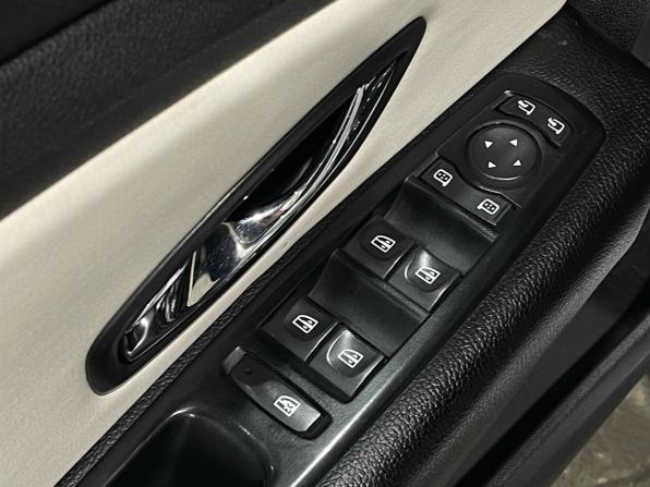 Renault Fluence I Рестайлинг с пробегом 2013 года, цена 520 000 рублей, 294863 км, седан, Автокод Объявления
