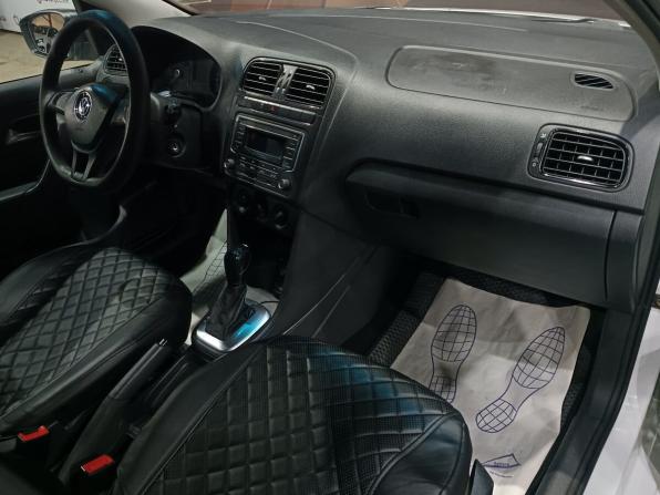 Volkswagen Polo V Рестайлинг с пробегом 2018 года, цена 680 000 рублей, 305460 км, седан, Автокод Объявления