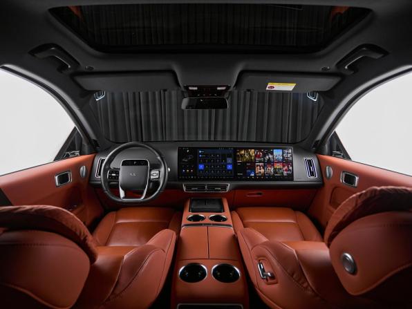 Новый Li Auto (Lixiang) L9 I 2023 года, цена 6 100 000 рублей, внедорожник, Автокод Объявления