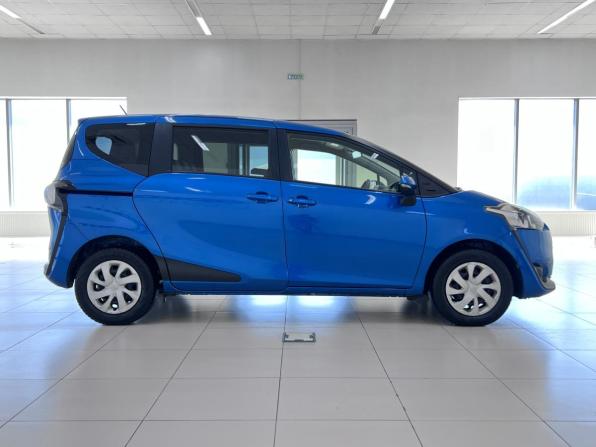 Toyota Sienta II с пробегом 2018 года, цена 1 415 000 рублей, 142210 км, минивэн, Автокод Объявления