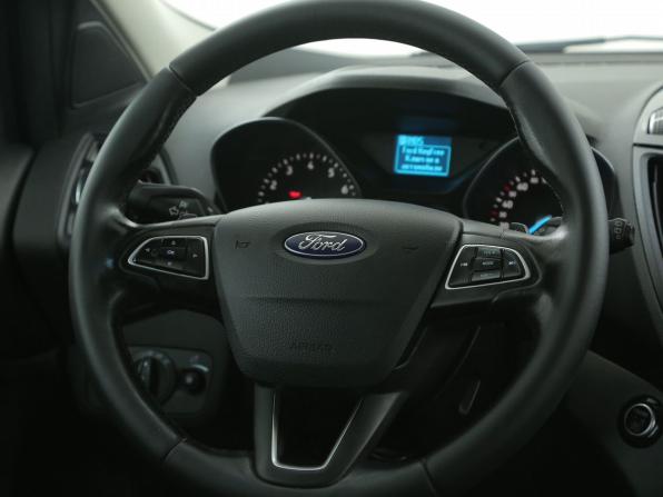 Ford Kuga II Рестайлинг с пробегом 2017 года, цена 1 529 000 рублей, 150000 км, внедорожник, Автокод Объявления
