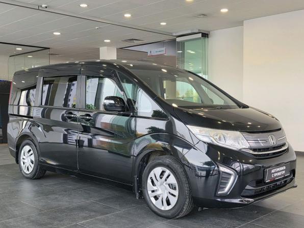 Honda Stepwgn V с пробегом 2016 года, цена 1 799 000 рублей, 141488 км, минивэн, Автокод Объявления
