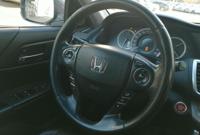 Honda Accord IX с пробегом 2013 года, цена 1 550 000 рублей, 235922 км, седан, Автокод Объявления