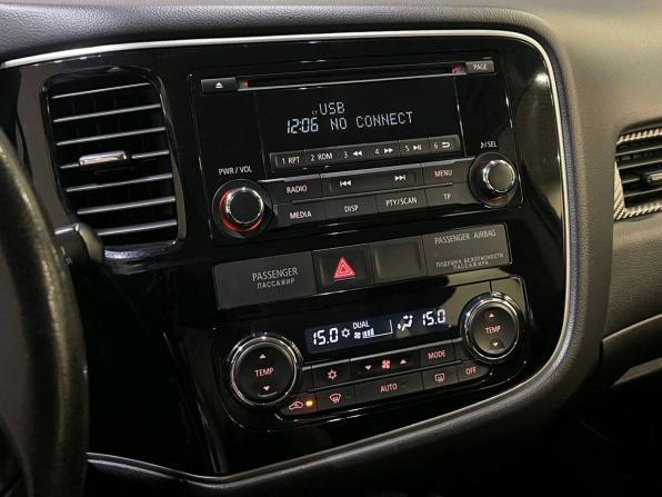 Mitsubishi Outlander III Рестайлинг 2 с пробегом 2015 года, цена 1 815 000 рублей, 139415 км, внедорожник, Автокод Объявления