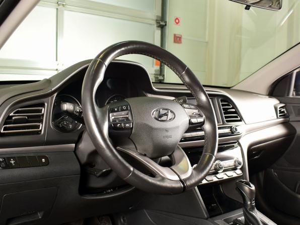 Hyundai Elantra VI (AD) Рестайлинг с пробегом 2019 года, цена 1 599 999 рублей, 131471 км, седан, Автокод Объявления