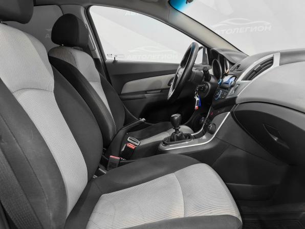 Chevrolet Cruze I Рестайлинг с пробегом 2013 года, цена 700 000 рублей, 198000 км, хэтчбек, Автокод Объявления
