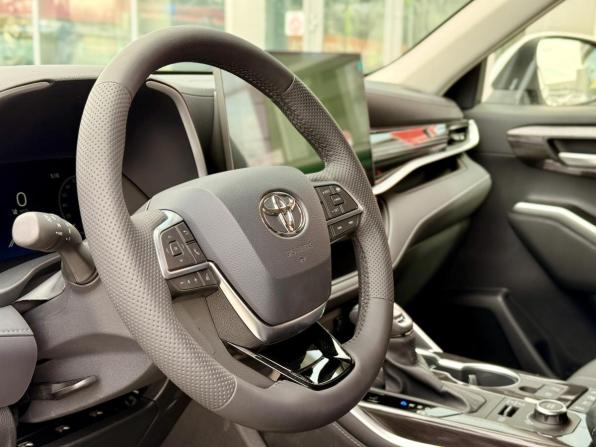 Toyota Highlander IV (XU70) с пробегом 2026 года, цена 5 700 000 рублей, 14 км, внедорожник, Автокод Объявления