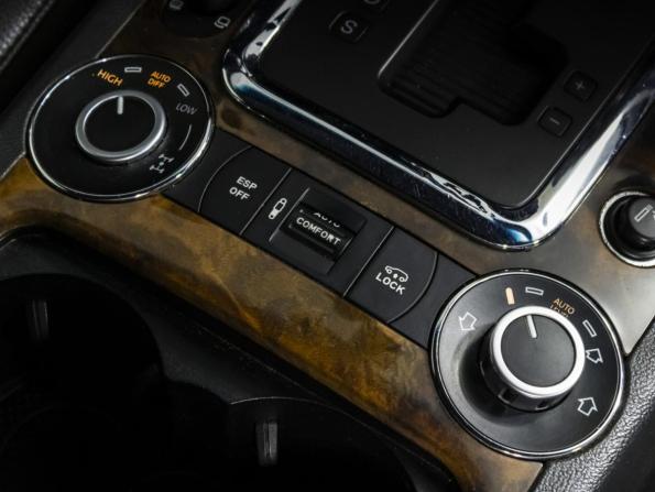 Volkswagen Touareg I Рестайлинг с пробегом 2008 года, цена 899 000 рублей, 316369 км, внедорожник, Автокод Объявления
