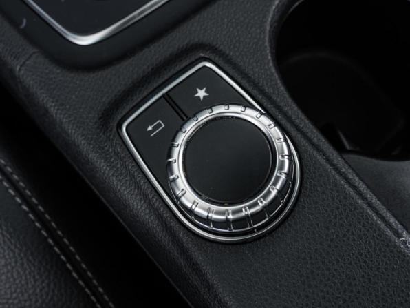 Mercedes-Benz GLA I (X156) Рестайлинг с пробегом 2019 года, цена 2 720 000 рублей, 145065 км, внедорожник, Автокод Объявления