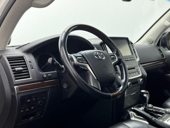 Toyota Land Cruiser 200 Series Рестайлинг 2 с пробегом 2015 года, цена 5 690 000 рублей, 130062 км, внедорожник, Автокод Объявления