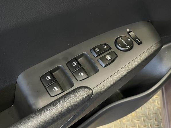 Hyundai Solaris II Рестайлинг с пробегом 2021 года, цена 865 000 рублей, 53186 км, седан, Автокод Объявления