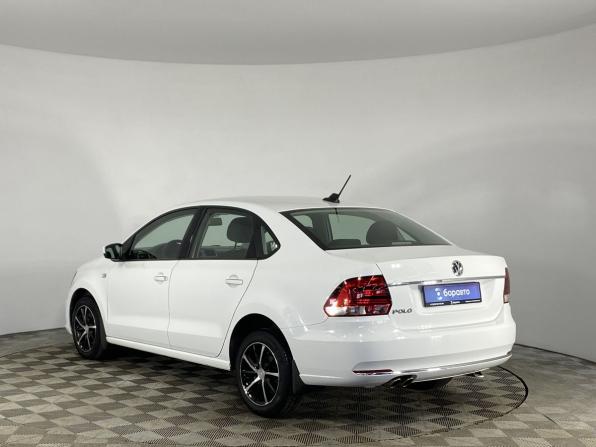Volkswagen Polo V Рестайлинг с пробегом 2018 года, цена 1 340 000 рублей, 91555 км, седан, Автокод Объявления