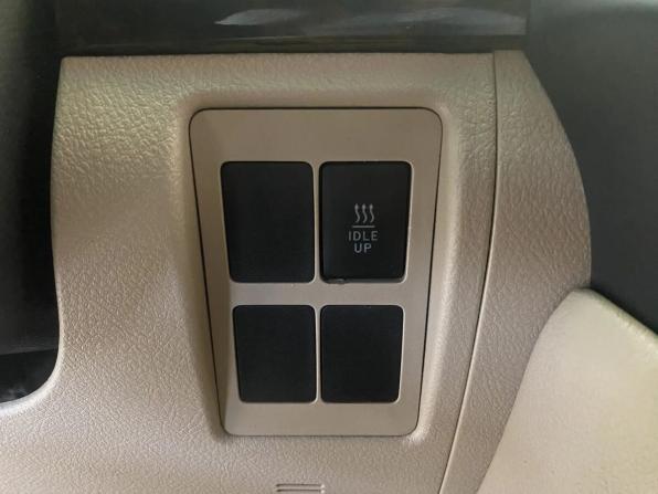 Toyota Land Cruiser 200 Series Рестайлинг 1 с пробегом 2012 года, цена 3 120 000 рублей, 246240 км, внедорожник, Автокод Объявления