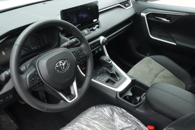 Toyota RAV4 V (XA50) с пробегом 2025 года, цена 4 350 000 рублей, 10 км, внедорожник, Автокод Объявления