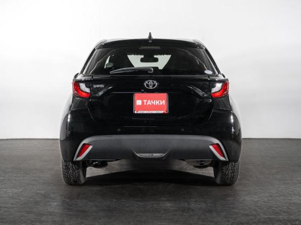 Toyota Yaris IV с пробегом 2020 года, цена 1 090 300 рублей, 60241 км, хэтчбек, Автокод Объявления