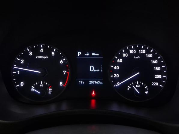 Hyundai Solaris II с пробегом 2017 года, цена 1 090 000 рублей, 207747 км, седан, Автокод Объявления