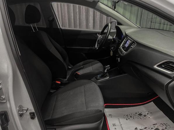 Hyundai Solaris II с пробегом 2018 года, цена 895 000 рублей, 226000 км, седан, Автокод Объявления