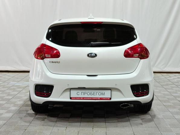 Kia Ceed II Рестайлинг с пробегом 2017 года, цена 1 500 000 рублей, 93000 км, хэтчбек, Автокод Объявления