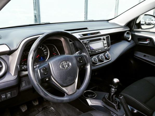 Toyota RAV4 IV (XA40) с пробегом 2015 года, цена 1 959 000 рублей, 283560 км, внедорожник, Автокод Объявления