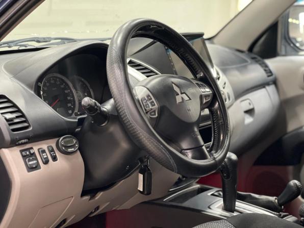 Mitsubishi L200 IV с пробегом 2011 года, цена 1 149 000 рублей, 402100 км, пикап, Автокод Объявления