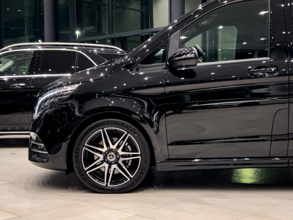 Mercedes-Benz V-Класс III (W447) Рестайлинг с пробегом 2023 года, цена 15 600 000 рублей, 34 км, минивэн, Автокод Объявления