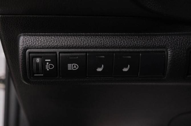 Toyota Corolla XII (E210) с пробегом 2021 года, цена 1 999 000 рублей, 35000 км, седан, Автокод Объявления
