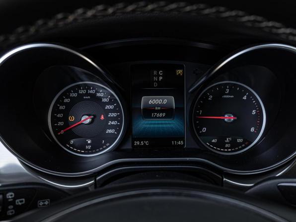 Mercedes-Benz V-Класс III (W447) Рестайлинг с пробегом 2022 года, цена 9 700 000 рублей, 17689 км, минивэн, Автокод Объявления