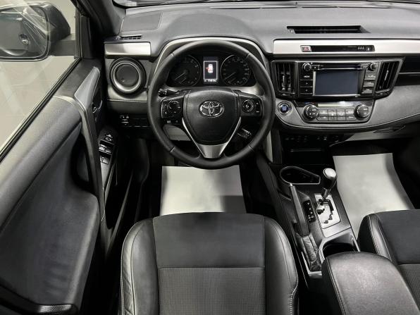 Toyota RAV4 IV (XA40) Рестайлинг с пробегом 2016 года, цена 1 680 000 рублей, 174819 км, внедорожник, Автокод Объявления
