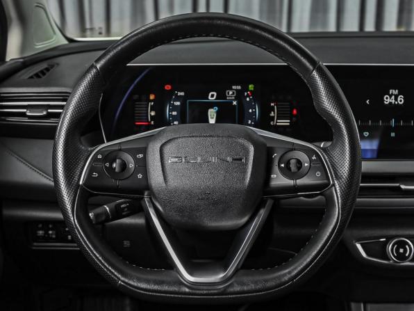 BAIC U5 Plus с пробегом 2023 года, цена 1 270 000 рублей, 32113 км, седан, Автокод Объявления