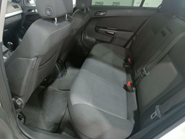 Opel Astra H Рестайлинг с пробегом 2013 года, цена 675 000 рублей, 147529 км, седан, Автокод Объявления