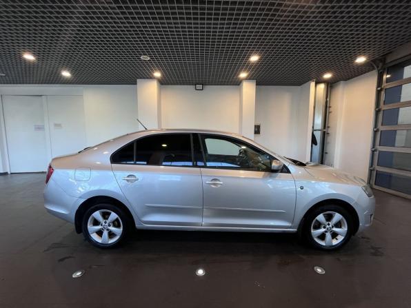 Skoda Rapid I с пробегом 2014 года, цена 950 000 рублей, 165504 км, лифтбек, Автокод Объявления