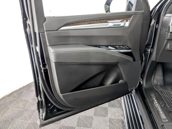 Cadillac Escalade-V I Рестайлинг с пробегом 2025 года, цена 17 500 000 рублей, 17126 км, внедорожник, Автокод Объявления