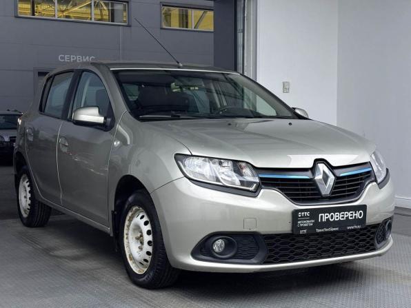 Renault Sandero II с пробегом 2015 года, цена 750 000 рублей, 89426 км, хэтчбек, Автокод Объявления