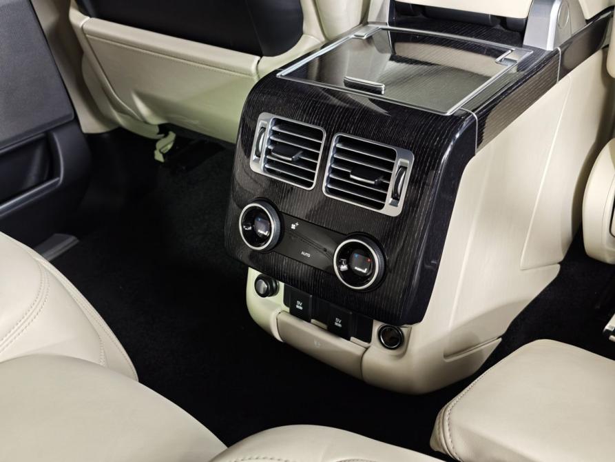 Land Rover Range Rover IV Рестайлинг Москва  - изображение 31