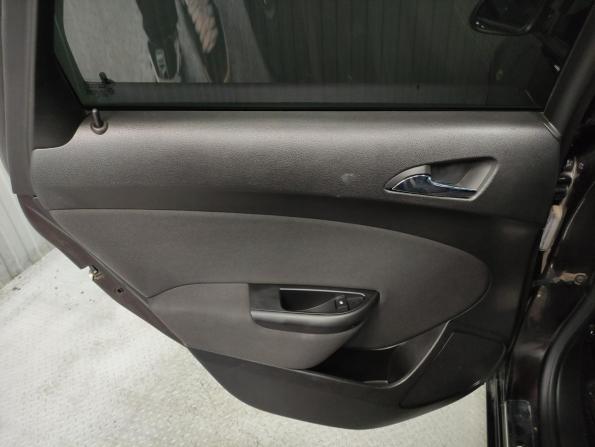 Opel Astra J Рестайлинг с пробегом 2014 года, цена 588 000 рублей, 229781 км, седан, Автокод Объявления