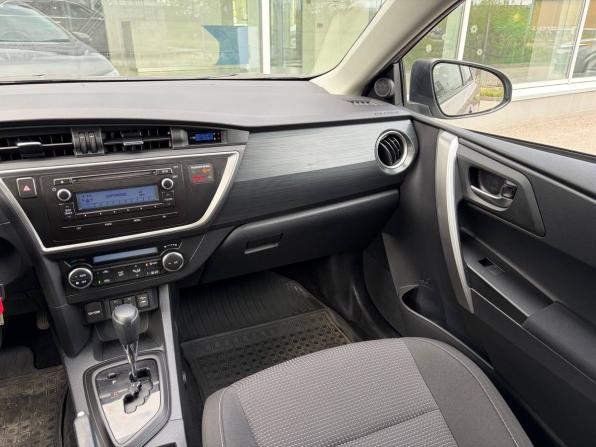 Toyota Auris II с пробегом 2013 года, цена 1 295 000 рублей, 90000 км, хэтчбек, Автокод Объявления