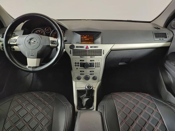Opel Astra H Рестайлинг с пробегом 2008 года, цена 300 000 рублей, 230000 км, хэтчбек, Автокод Объявления