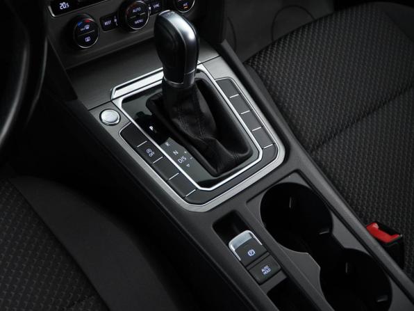 Volkswagen Passat B8 с пробегом 2018 года, цена 1 598 055 рублей, 152275 км, седан, Автокод Объявления