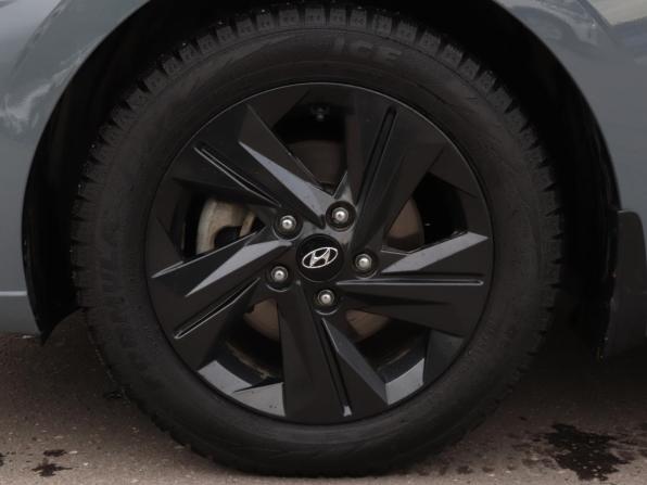 Hyundai Elantra VII (CN7) с пробегом 2022 года, цена 2 000 000 рублей, 65834 км, седан, Автокод Объявления