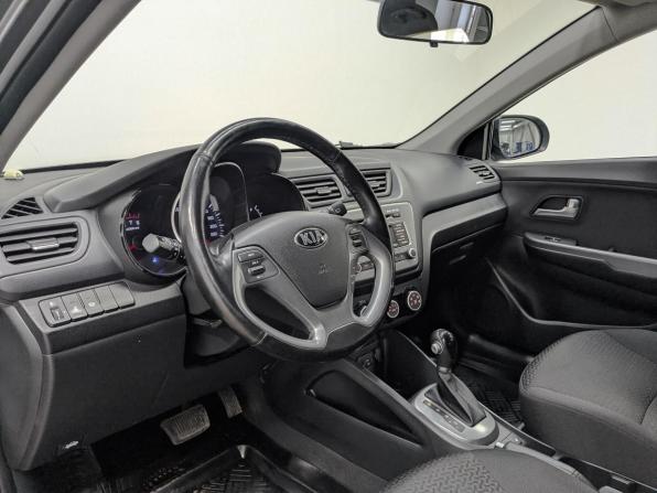 Kia Rio III Рестайлинг с пробегом 2017 года, цена 1 015 000 рублей, 143704 км, хэтчбек, Автокод Объявления