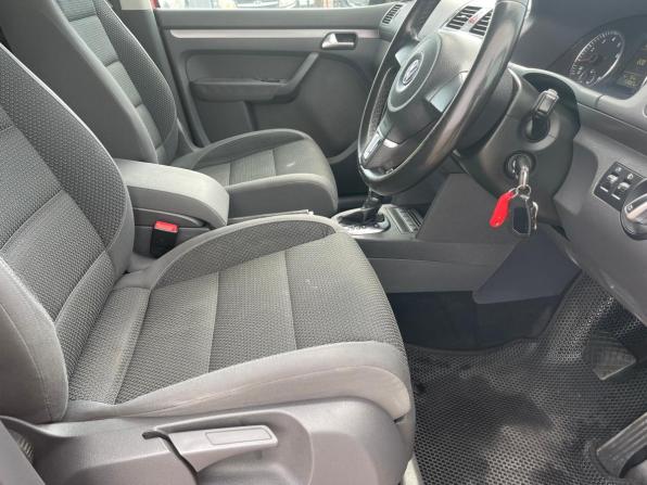 Volkswagen Touran I Рестайлинг 2 с пробегом 2011 года, цена 963 800 рублей, 132600 км, компактвэн, Автокод Объявления