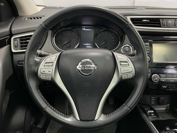 Nissan Qashqai II с пробегом 2018 года, цена 1 945 000 рублей, 154657 км, внедорожник, Автокод Объявления