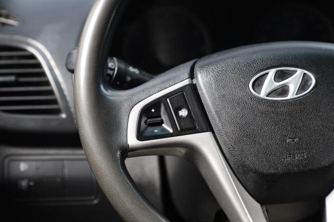 Hyundai Solaris I Рестайлинг с пробегом 2014 года, цена 889 000 рублей, 121847 км, седан, Автокод Объявления