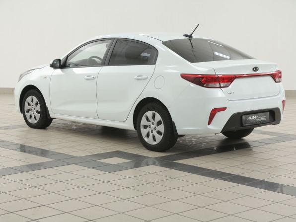 Kia Rio IV с пробегом 2018 года, цена 1 025 000 рублей, 98097 км, седан, Автокод Объявления