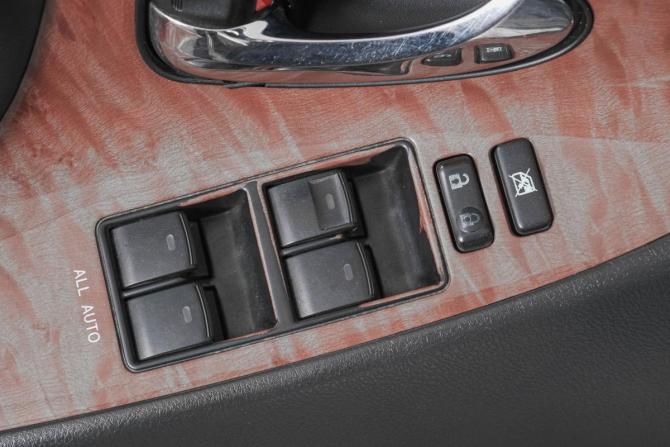 Toyota Camry VI (XV40) Рестайлинг с пробегом 2011 года, цена 999 000 рублей, 270378 км, седан, Автокод Объявления
