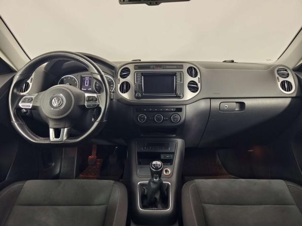 Volkswagen Tiguan I Рестайлинг с пробегом 2016 года, цена 990 000 рублей, 250459 км, внедорожник, Автокод Объявления